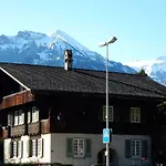 Traditional Swiss-flat 인터라켄