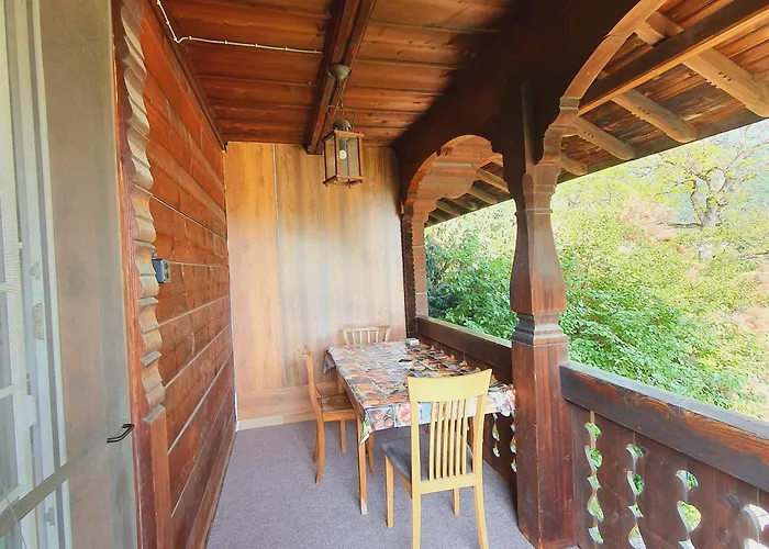 Traditional Swiss-flat דירה *